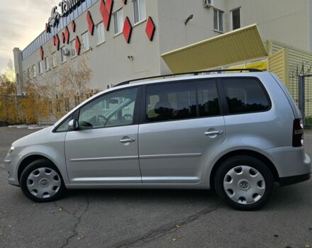 Сірий Фольксваген Туран, об'ємом двигуна 1.4 л та пробігом 190 тис. км за 6800 $, фото 4 на Automoto.ua