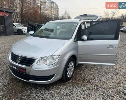 Серый Фольксваген Туран, объемом двигателя 1.6 л и пробегом 238 тыс. км за 7850 $, фото 63 на Automoto.ua