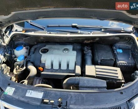 Серый Фольксваген Туран, объемом двигателя 1.9 л и пробегом 310 тыс. км за 7799 $, фото 26 на Automoto.ua