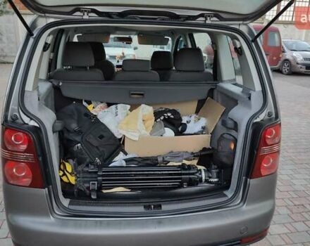 Сірий Фольксваген Туран, об'ємом двигуна 1.97 л та пробігом 214 тис. км за 6500 $, фото 8 на Automoto.ua