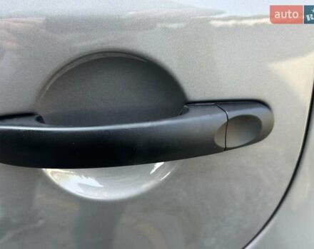 Серый Фольксваген Туран, объемом двигателя 1.6 л и пробегом 211 тыс. км за 9150 $, фото 15 на Automoto.ua