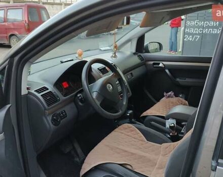 Сірий Фольксваген Туран, об'ємом двигуна 1.97 л та пробігом 214 тис. км за 6500 $, фото 3 на Automoto.ua