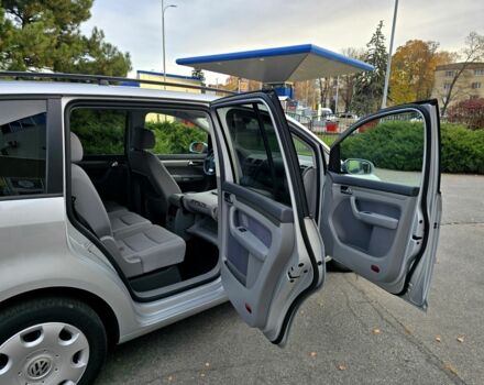 Сірий Фольксваген Туран, об'ємом двигуна 1.4 л та пробігом 190 тис. км за 6800 $, фото 13 на Automoto.ua