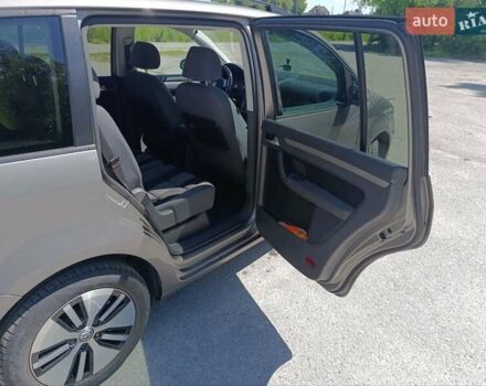 Серый Фольксваген Туран, объемом двигателя 1.9 л и пробегом 237 тыс. км за 7600 $, фото 10 на Automoto.ua