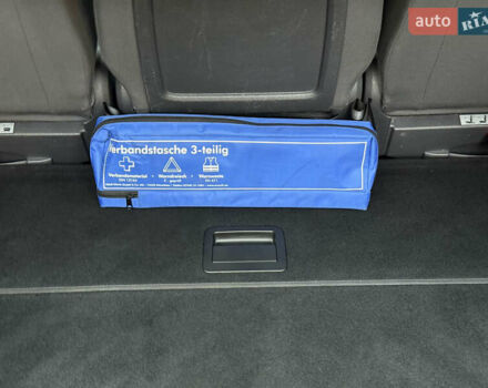 Серый Фольксваген Туран, объемом двигателя 1.6 л и пробегом 174 тыс. км за 7450 $, фото 58 на Automoto.ua