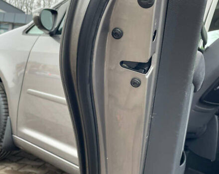 Серый Фольксваген Туран, объемом двигателя 1.6 л и пробегом 196 тыс. км за 8999 $, фото 125 на Automoto.ua