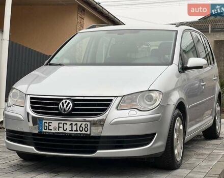 Серый Фольксваген Туран, объемом двигателя 1.6 л и пробегом 198 тыс. км за 8399 $, фото 23 на Automoto.ua