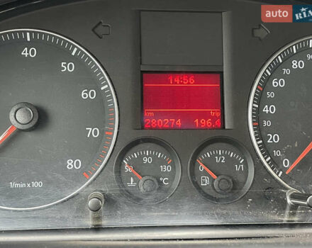 Серый Фольксваген Туран, объемом двигателя 1.39 л и пробегом 284 тыс. км за 6550 $, фото 8 на Automoto.ua