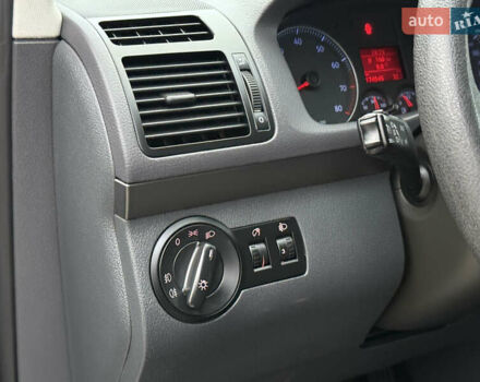 Серый Фольксваген Туран, объемом двигателя 1.6 л и пробегом 174 тыс. км за 7450 $, фото 49 на Automoto.ua