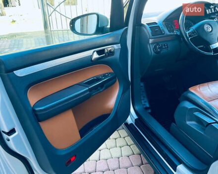 Сірий Фольксваген Туран, об'ємом двигуна 1.9 л та пробігом 200 тис. км за 8500 $, фото 28 на Automoto.ua