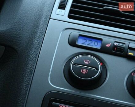 Сірий Фольксваген Туран, об'ємом двигуна 2 л та пробігом 190 тис. км за 9500 $, фото 46 на Automoto.ua