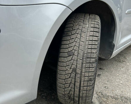 Серый Фольксваген Туран, объемом двигателя 1.6 л и пробегом 221 тыс. км за 8250 $, фото 31 на Automoto.ua