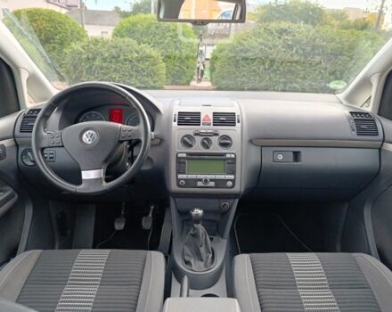 Сірий Фольксваген Туран, об'ємом двигуна 1.6 л та пробігом 213 тис. км за 8600 $, фото 10 на Automoto.ua