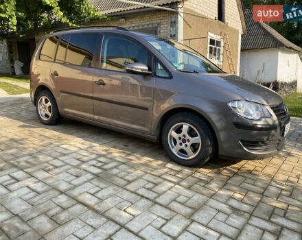 Серый Фольксваген Туран, объемом двигателя 1.6 л и пробегом 201 тыс. км за 8700 $, фото 18 на Automoto.ua