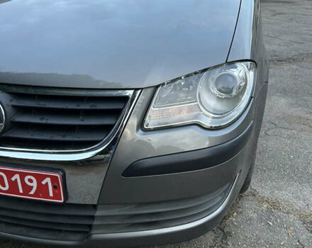 Серый Фольксваген Туран, объемом двигателя 1.6 л и пробегом 225 тыс. км за 8199 $, фото 14 на Automoto.ua