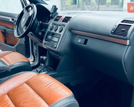 Сірий Фольксваген Туран, об'ємом двигуна 1.9 л та пробігом 200 тис. км за 8500 $, фото 17 на Automoto.ua