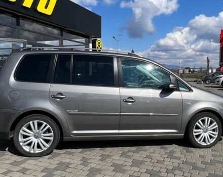 Серый Фольксваген Туран, объемом двигателя 1.4 л и пробегом 232 тыс. км за 8200 $, фото 6 на Automoto.ua