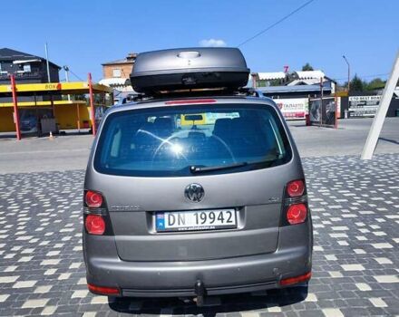 Серый Фольксваген Туран, объемом двигателя 1.9 л и пробегом 310 тыс. км за 7799 $, фото 7 на Automoto.ua