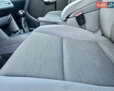 Серый Фольксваген Туран, объемом двигателя 1.6 л и пробегом 190 тыс. км за 7200 $, фото 64 на Automoto.ua