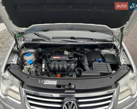 Серый Фольксваген Туран, объемом двигателя 1.6 л и пробегом 198 тыс. км за 8399 $, фото 78 на Automoto.ua