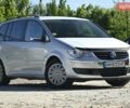 Серый Фольксваген Туран, объемом двигателя 1.6 л и пробегом 253 тыс. км за 8250 $, фото 1 на Automoto.ua