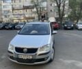 Серый Фольксваген Туран, объемом двигателя 1.6 л и пробегом 249 тыс. км за 7500 $, фото 1 на Automoto.ua