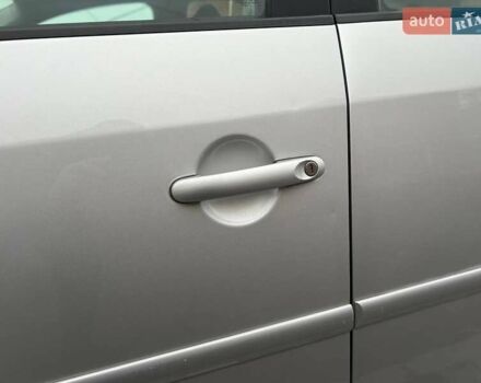 Серый Фольксваген Туран, объемом двигателя 1.6 л и пробегом 198 тыс. км за 8399 $, фото 42 на Automoto.ua