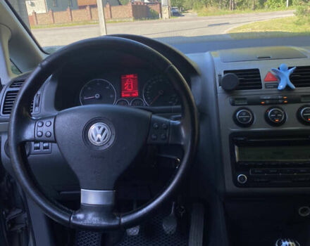 Сірий Фольксваген Туран, об'ємом двигуна 1.9 л та пробігом 238 тис. км за 8750 $, фото 18 на Automoto.ua