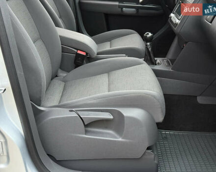 Серый Фольксваген Туран, объемом двигателя 1.6 л и пробегом 174 тыс. км за 7450 $, фото 30 на Automoto.ua