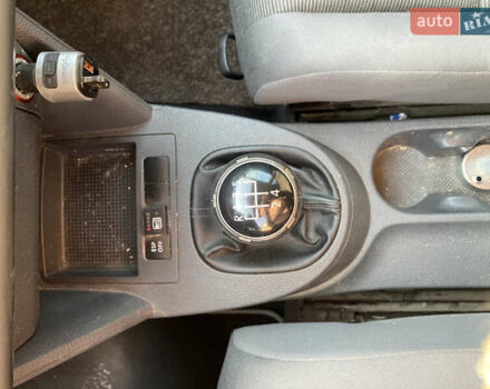 Серый Фольксваген Туран, объемом двигателя 1.6 л и пробегом 201 тыс. км за 8700 $, фото 26 на Automoto.ua