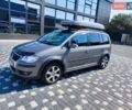 Серый Фольксваген Туран, объемом двигателя 1.9 л и пробегом 310 тыс. км за 7799 $, фото 3 на Automoto.ua