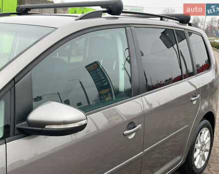 Серый Фольксваген Туран, объемом двигателя 1.6 л и пробегом 196 тыс. км за 8999 $, фото 75 на Automoto.ua