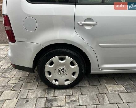 Серый Фольксваген Туран, объемом двигателя 1.6 л и пробегом 198 тыс. км за 8399 $, фото 38 на Automoto.ua