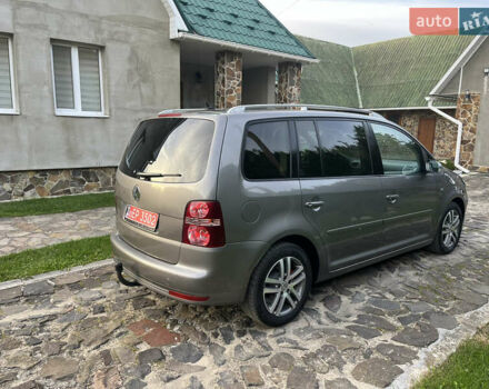 Сірий Фольксваген Туран, об'ємом двигуна 1.4 л та пробігом 193 тис. км за 6999 $, фото 4 на Automoto.ua