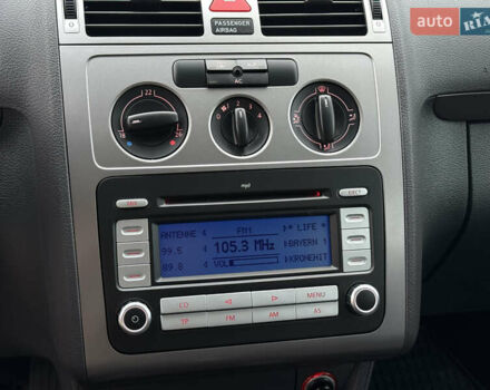 Серый Фольксваген Туран, объемом двигателя 1.6 л и пробегом 174 тыс. км за 7550 $, фото 55 на Automoto.ua