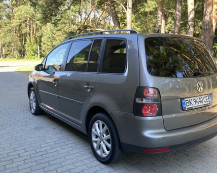 Сірий Фольксваген Туран, об'ємом двигуна 1.9 л та пробігом 238 тис. км за 8750 $, фото 12 на Automoto.ua