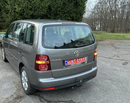 Серый Фольксваген Туран, объемом двигателя 1.6 л и пробегом 225 тыс. км за 8199 $, фото 20 на Automoto.ua