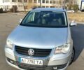 Серый Фольксваген Туран, объемом двигателя 2 л и пробегом 274 тыс. км за 7300 $, фото 1 на Automoto.ua