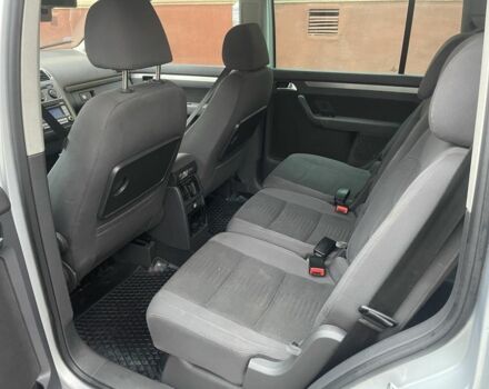 Серый Фольксваген Туран, объемом двигателя 1.9 л и пробегом 380 тыс. км за 3950 $, фото 15 на Automoto.ua