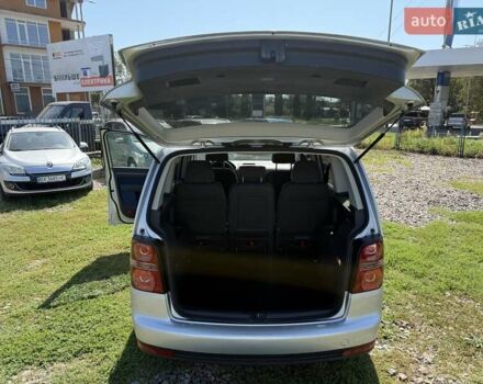 Серый Фольксваген Туран, объемом двигателя 1.6 л и пробегом 230 тыс. км за 7770 $, фото 11 на Automoto.ua