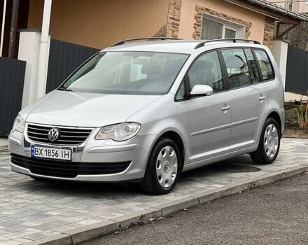 Серый Фольксваген Туран, объемом двигателя 1.6 л и пробегом 198 тыс. км за 8399 $, фото 2 на Automoto.ua