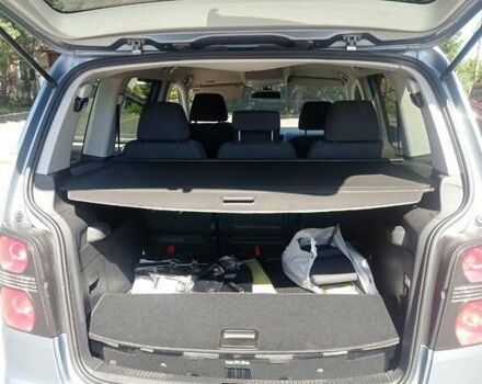 Серый Фольксваген Туран, объемом двигателя 1.6 л и пробегом 195 тыс. км за 8000 $, фото 15 на Automoto.ua