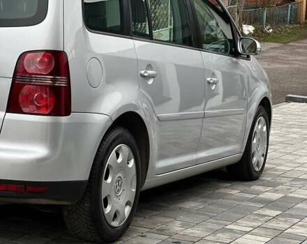 Серый Фольксваген Туран, объемом двигателя 1.6 л и пробегом 198 тыс. км за 8399 $, фото 9 на Automoto.ua