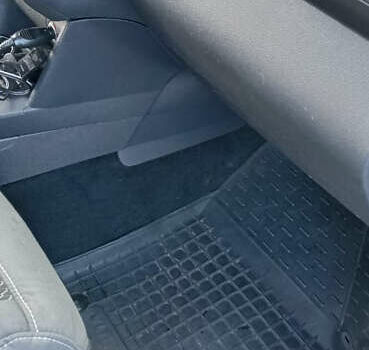 Серый Фольксваген Туран, объемом двигателя 1.6 л и пробегом 251 тыс. км за 6500 $, фото 10 на Automoto.ua