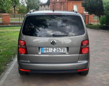 Серый Фольксваген Туран, объемом двигателя 1.6 л и пробегом 130 тыс. км за 7500 $, фото 4 на Automoto.ua