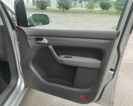 Серый Фольксваген Туран, объемом двигателя 1.6 л и пробегом 190 тыс. км за 5000 $, фото 19 на Automoto.ua