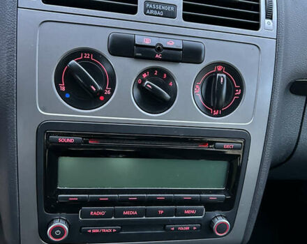 Серый Фольксваген Туран, объемом двигателя 1.6 л и пробегом 225 тыс. км за 8199 $, фото 33 на Automoto.ua