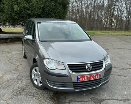 Серый Фольксваген Туран, объемом двигателя 1.6 л и пробегом 225 тыс. км за 8199 $, фото 11 на Automoto.ua