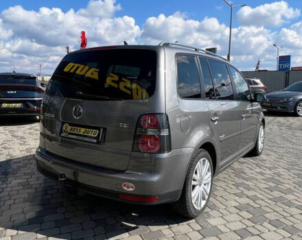 Серый Фольксваген Туран, объемом двигателя 1.4 л и пробегом 232 тыс. км за 8200 $, фото 5 на Automoto.ua