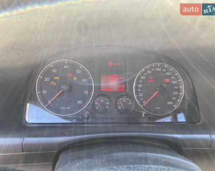 Серый Фольксваген Туран, объемом двигателя 1.6 л и пробегом 201 тыс. км за 8700 $, фото 25 на Automoto.ua